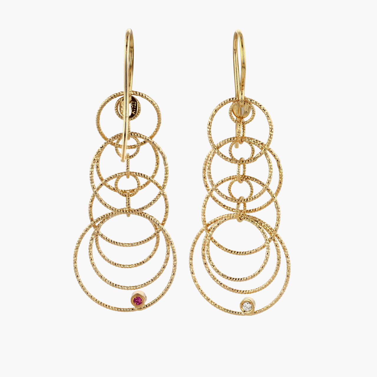 Gold Interlocking Circle Earrings
