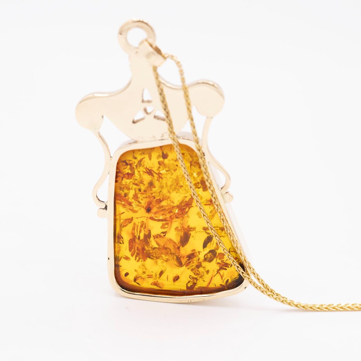 14KT Gold Amber Pendant