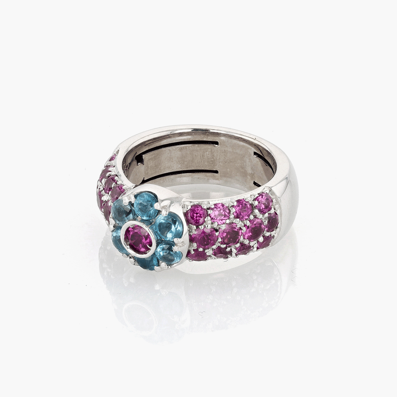 14k Gold Blue Topaz and Amethyst Flower Ring