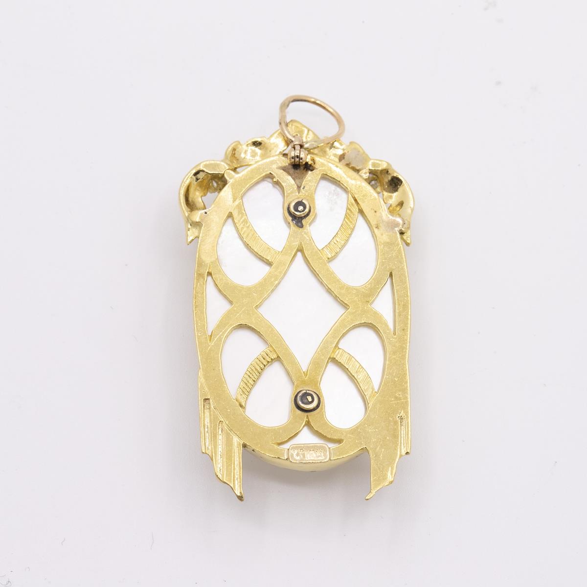 18KT Gold Crystal and Diamond Flower Motif Gold Pendant