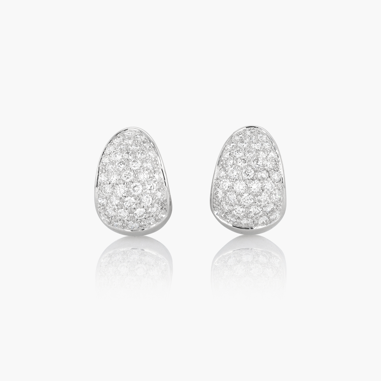 18k White Gold and Diamond Teardrop Earrings