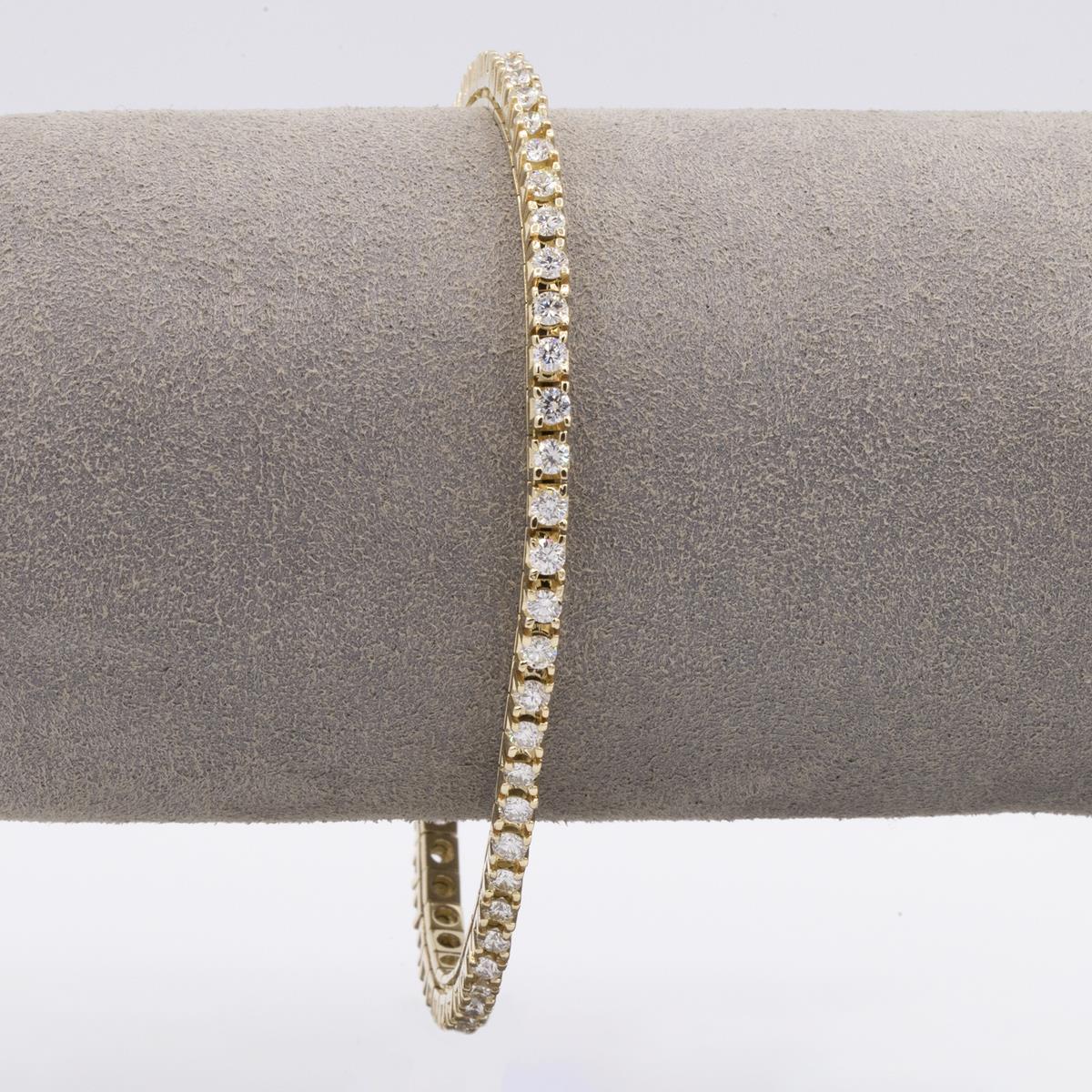 14KT Gold 2.90 Total Weight Tennis Diamond Bracelet