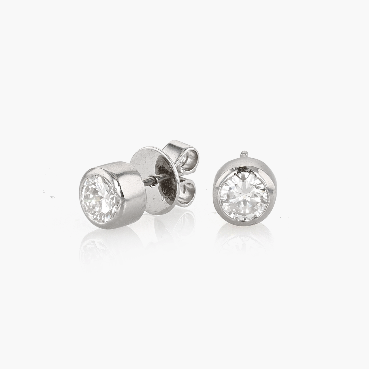 Vintage 14k White Gold and 1.00 Total Weight Diamond Studs