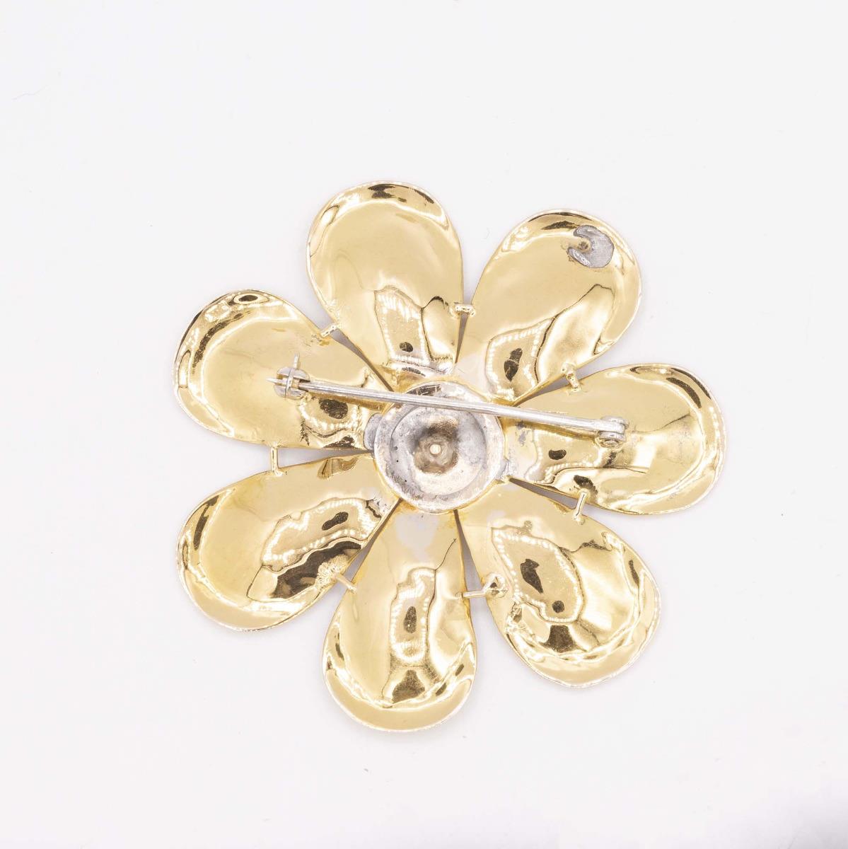 Vintage Gold Diamond Daisy Brooch