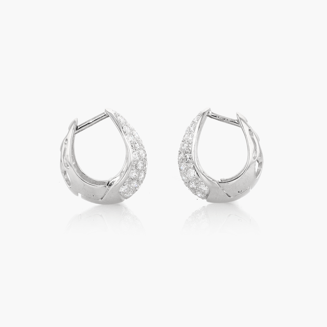 18k White Gold and Diamond Teardrop Earrings