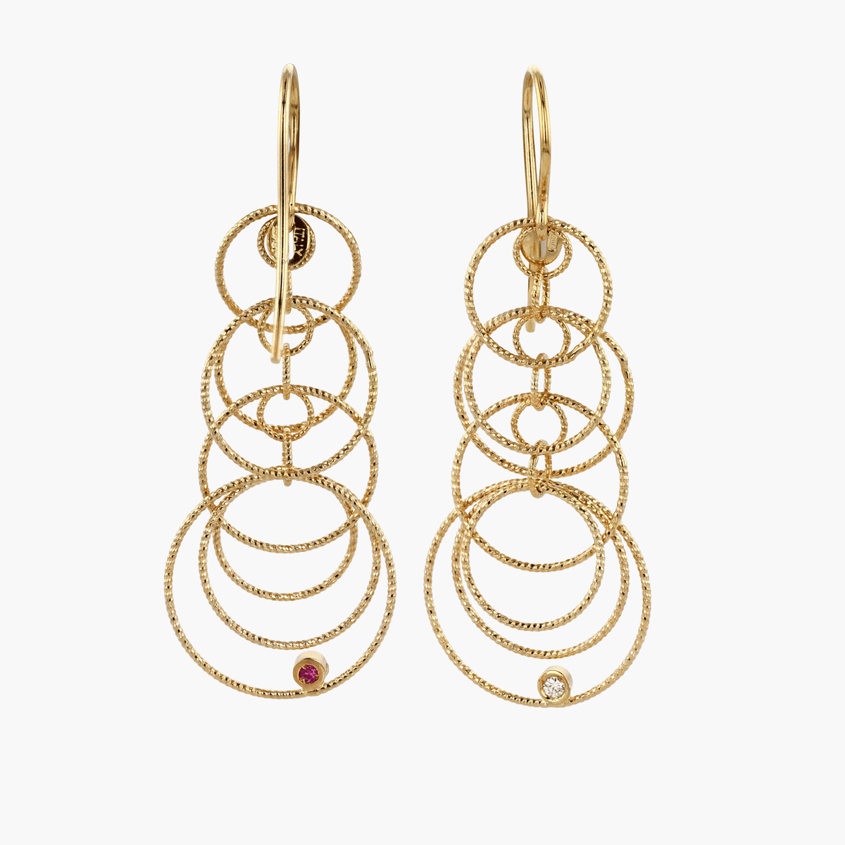 Gold Interlocking Circle Earrings