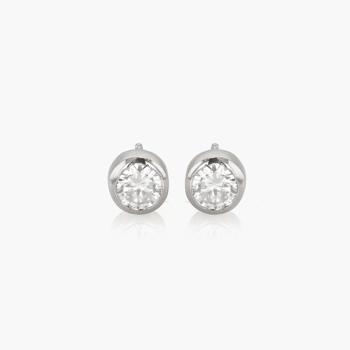 Vintage 14k White Gold and 1.00 Total Weight Diamond Studs