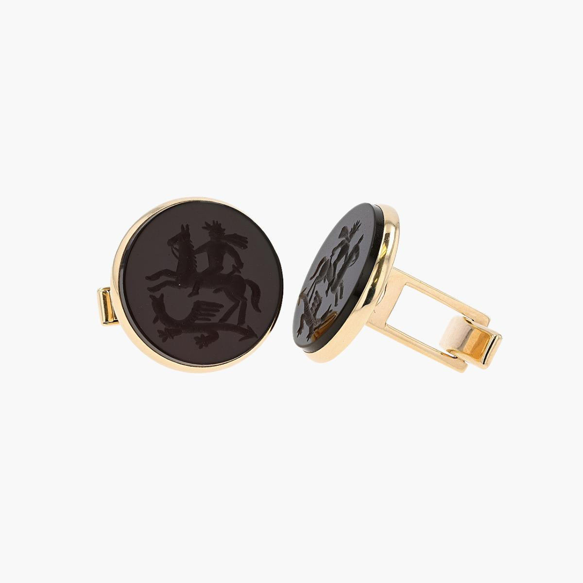 Vintage 18KT Gold Cufflinks With Carved Onyx