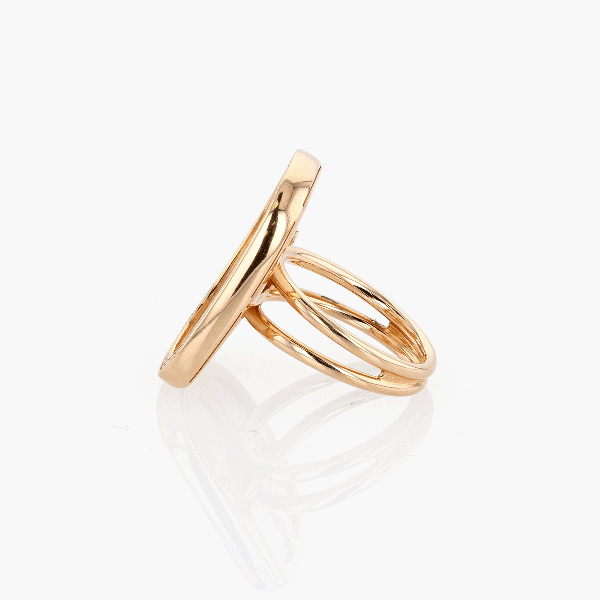 Vintage 18k Gold Roberto Coin Mother of Pearl Ring