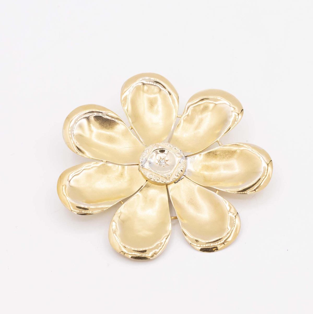 Vintage Gold Diamond Daisy Brooch