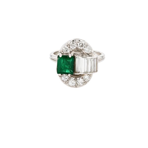VINTAGE 14K WHITE GOLD EMERALD AND DIAMOND RING