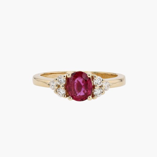 14K YELLOW GOLD RING WITH OVAL RUBY AND DIAMONDS 